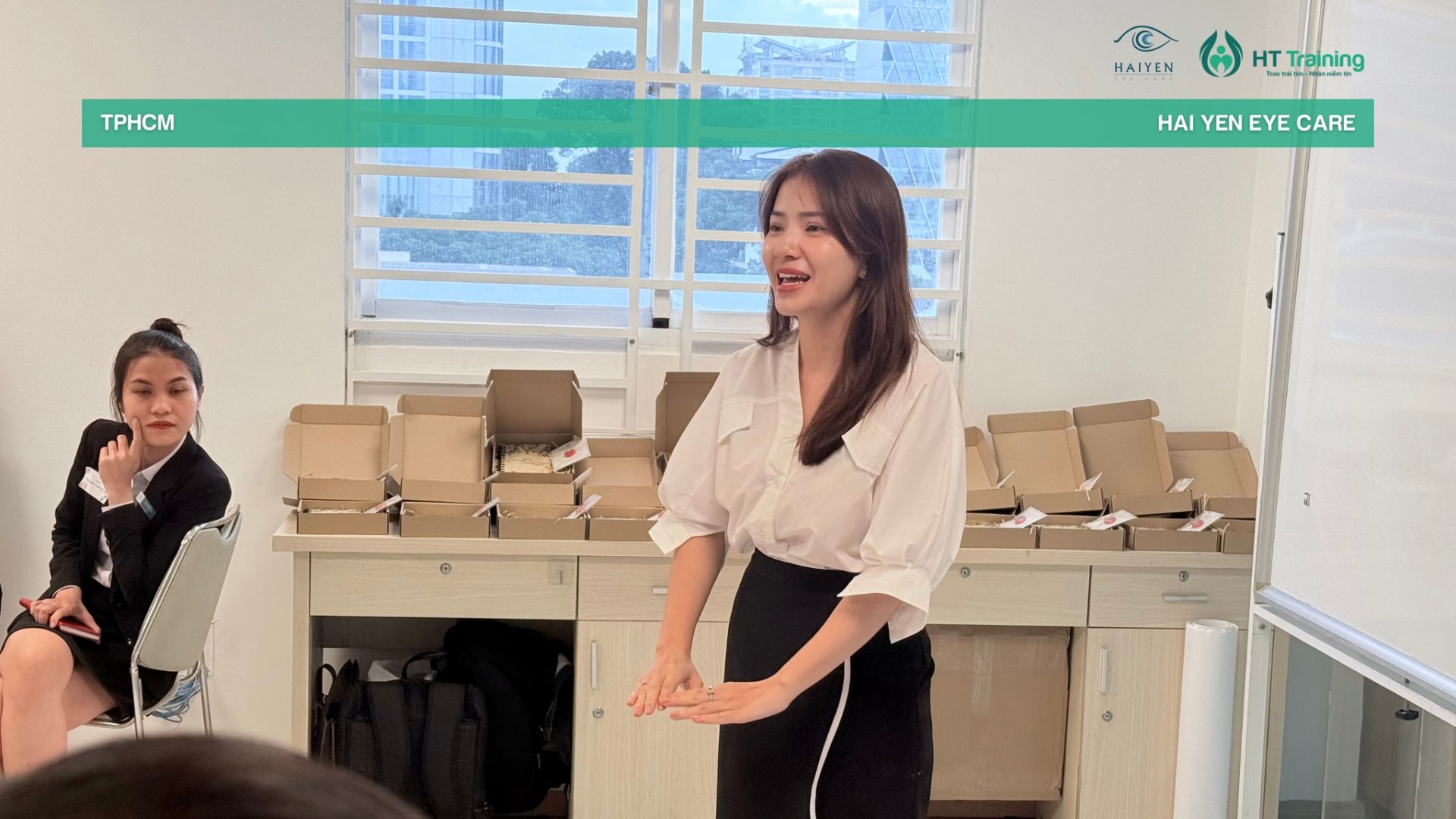 Buoi dao tao HT Training x Hai Yen Eye Care