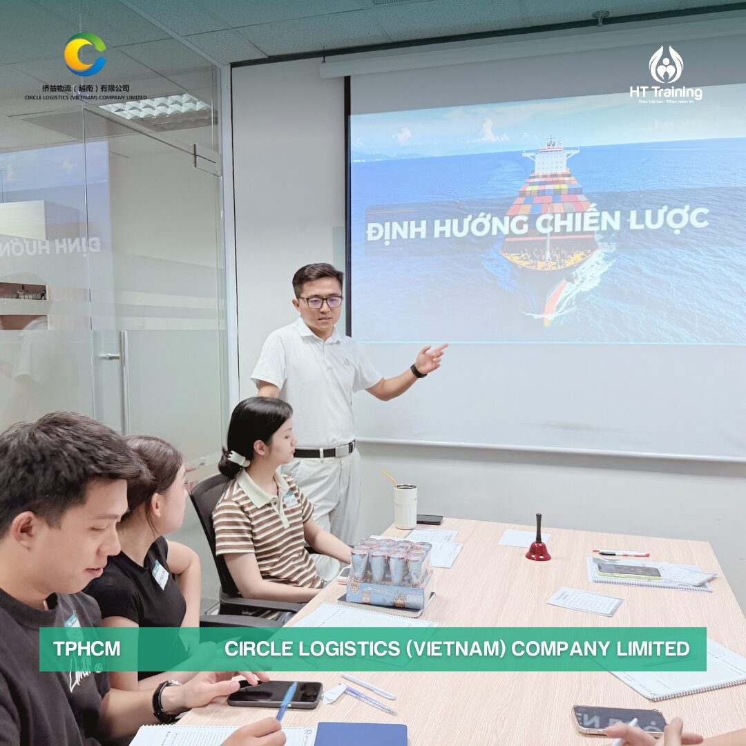 Đại diện Ban Lãnh đạo Circle Logistics Vietnam trình bày định hướng chiến lược