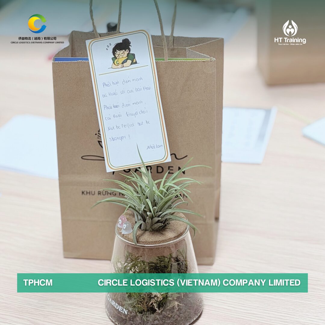 Món quà cây xanh kèm lời cam kết của học viên Circle Logistics Vietnam