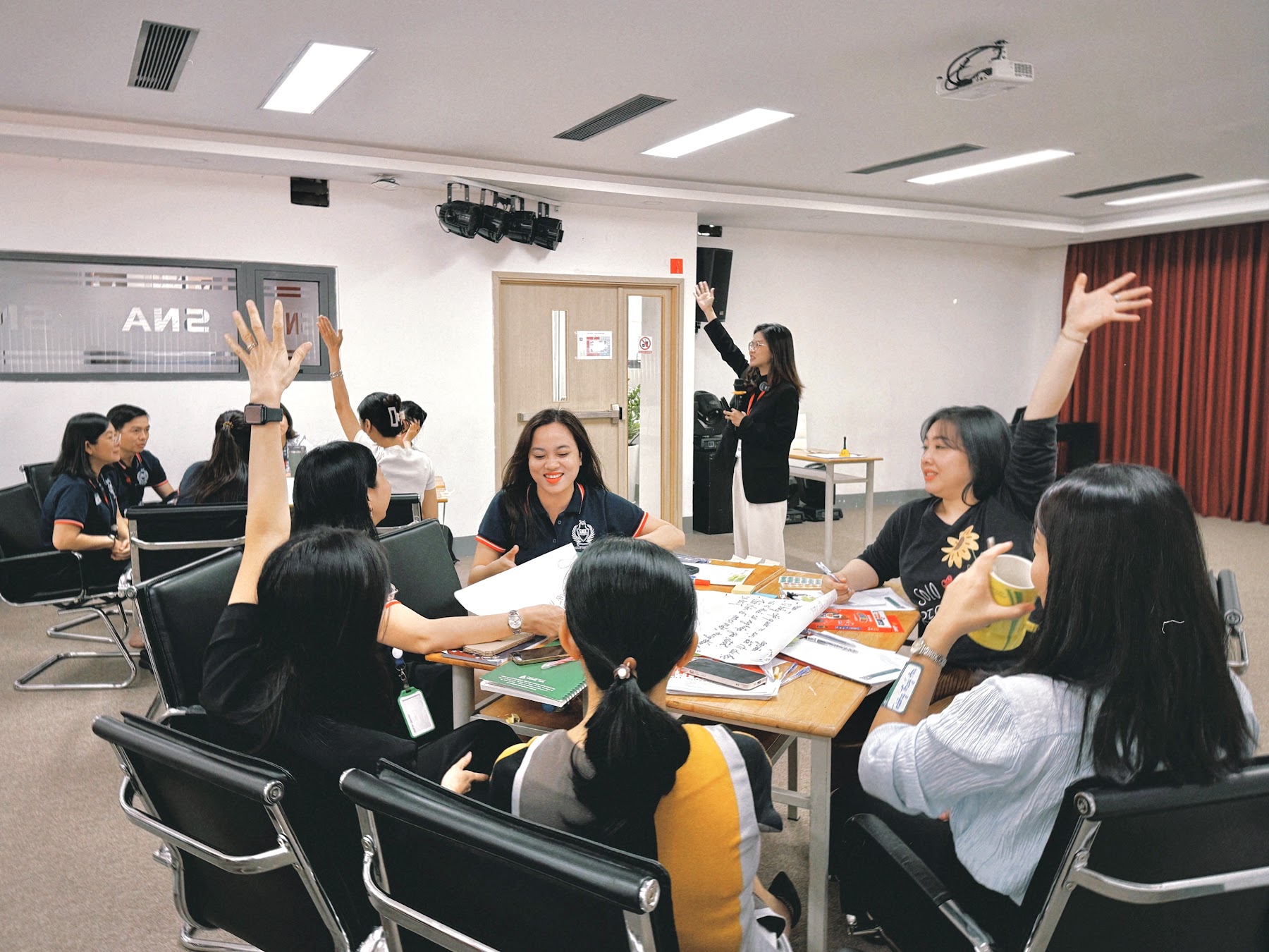 Lớp học Thấu hiểu khách hàng và mô hình DISC – HT Training