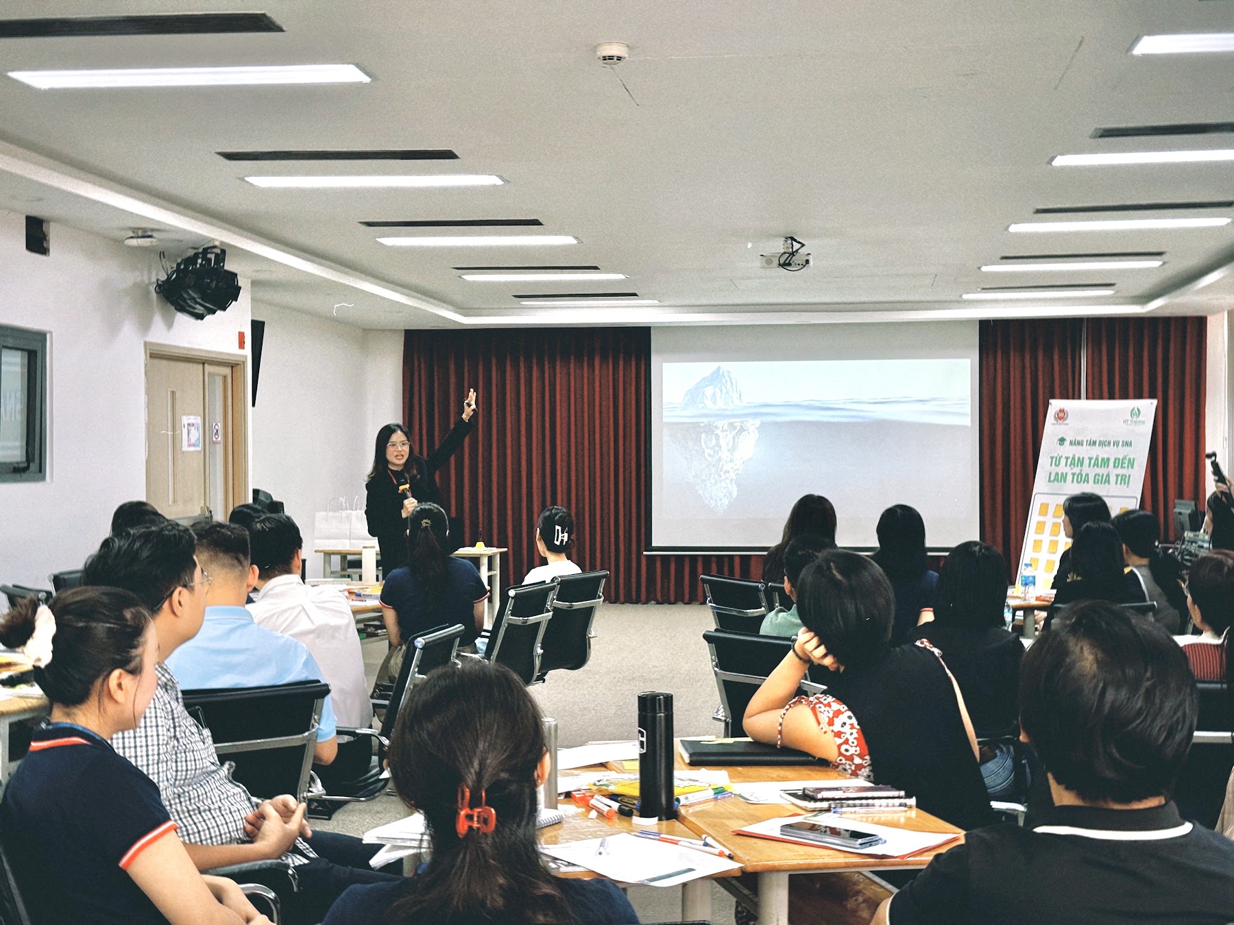 Lớp học Khắc phục lỗi dịch vụ và khôi phục sự tin cậy của khách hàng – HT Training