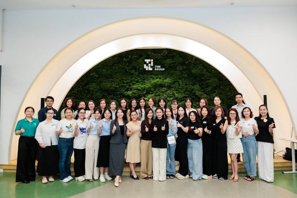 Tập thể học viên sau khoá học